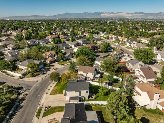481 E WATERFORD WAY, Midvale, UT 84047
