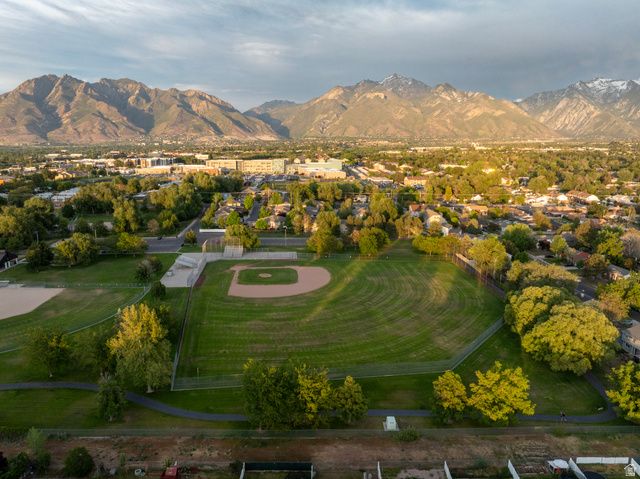 481 E WATERFORD WAY, Midvale, UT 84047