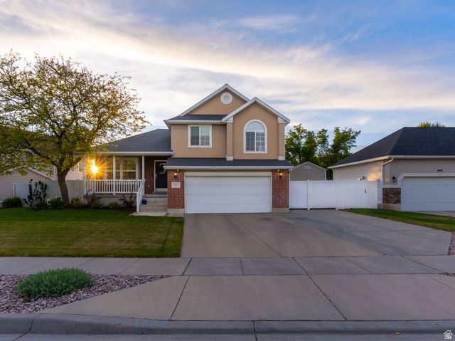 481 E WATERFORD WAY, Midvale, UT 84047