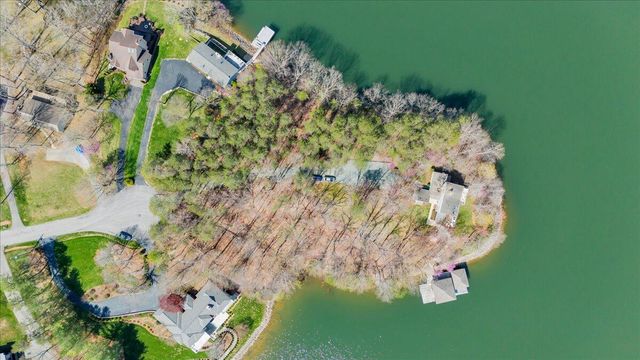 232 Peninsula DR, Moneta, VA 24121