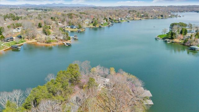232 Peninsula DR, Moneta, VA 24121