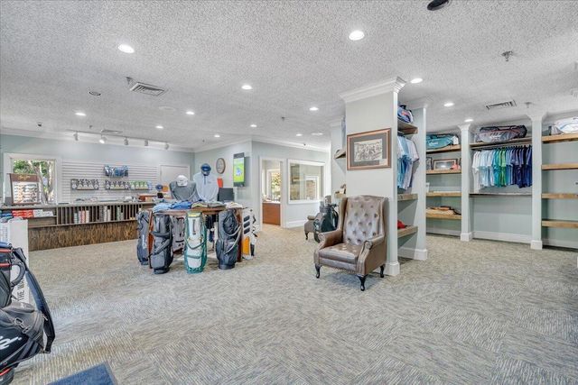 232 Peninsula DR, Moneta, VA 24121