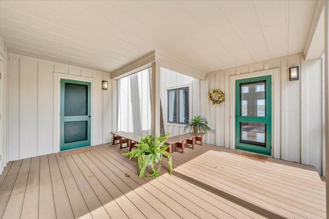 232 Peninsula DR, Moneta, VA 24121