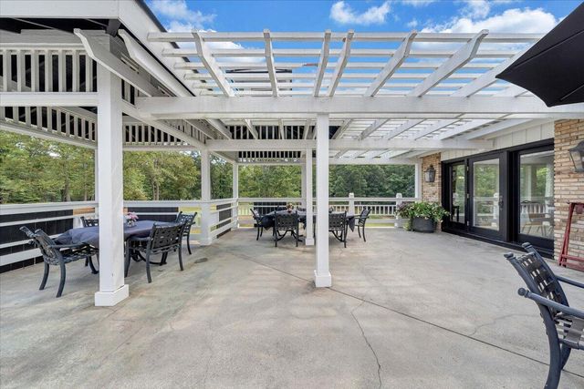 232 Peninsula DR, Moneta, VA 24121