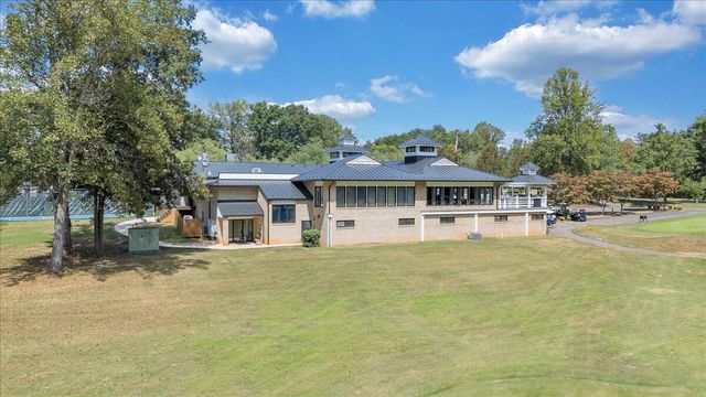 232 Peninsula DR, Moneta, VA 24121