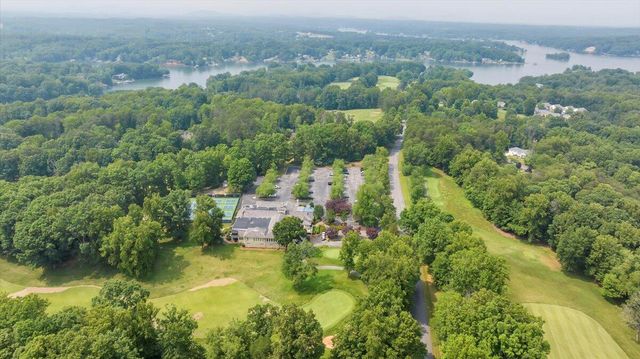 232 Peninsula DR, Moneta, VA 24121