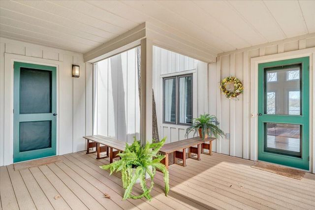 232 Peninsula DR, Moneta, VA 24121