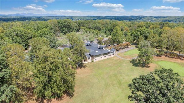232 Peninsula DR, Moneta, VA 24121