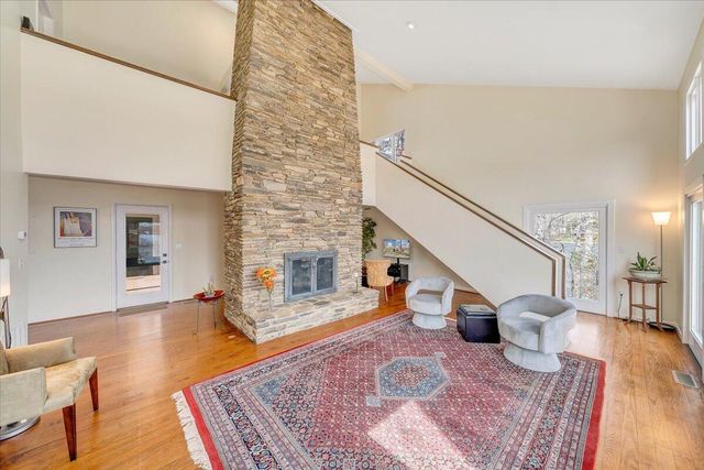 232 Peninsula DR, Moneta, VA 24121