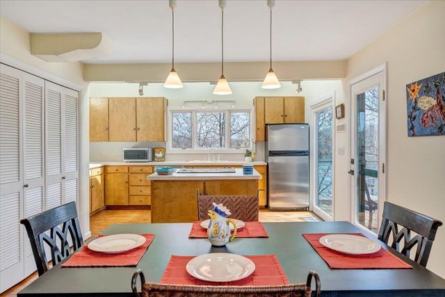 232 Peninsula DR, Moneta, VA 24121