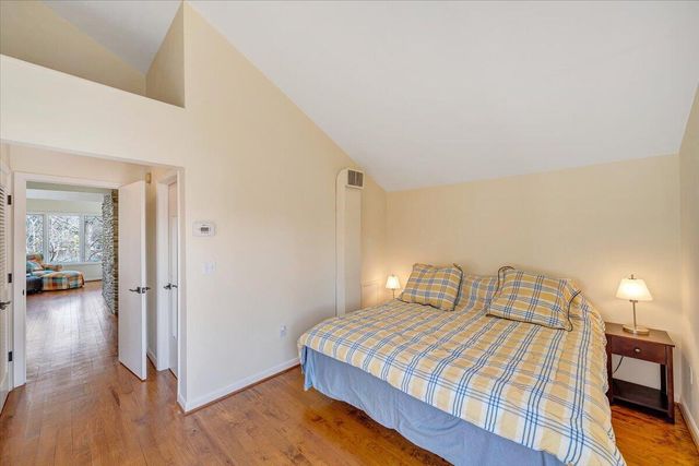 232 Peninsula DR, Moneta, VA 24121