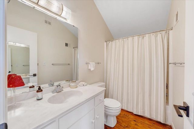 232 Peninsula DR, Moneta, VA 24121