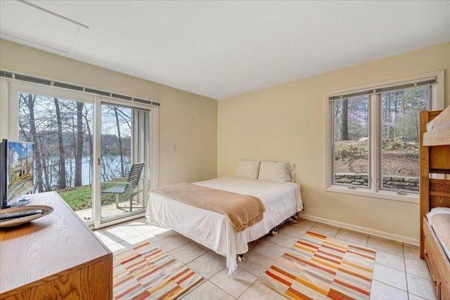 232 Peninsula DR, Moneta, VA 24121