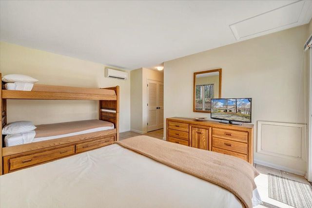 232 Peninsula DR, Moneta, VA 24121