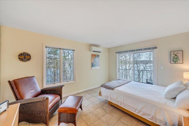 232 Peninsula DR, Moneta, VA 24121