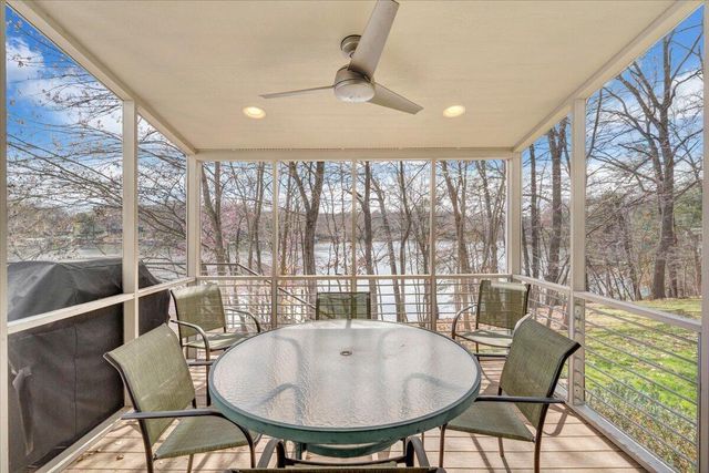 232 Peninsula DR, Moneta, VA 24121