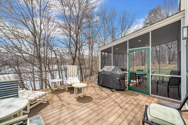 232 Peninsula DR, Moneta, VA 24121