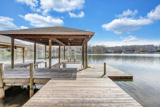 232 Peninsula DR, Moneta, VA 24121