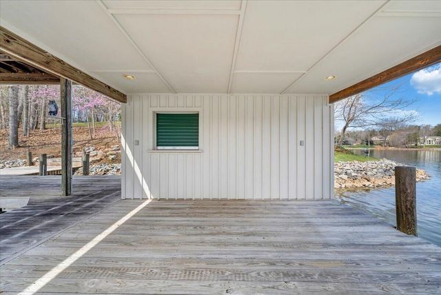 232 Peninsula DR, Moneta, VA 24121
