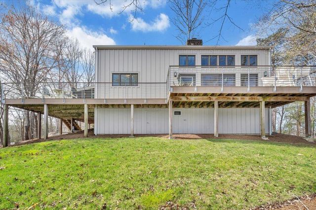 232 Peninsula DR, Moneta, VA 24121