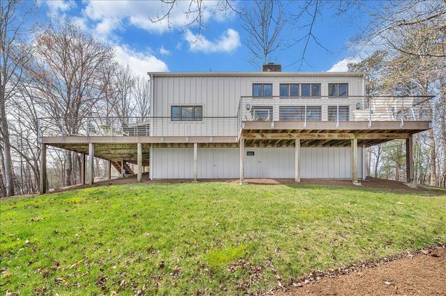 232 Peninsula DR, Moneta, VA 24121
