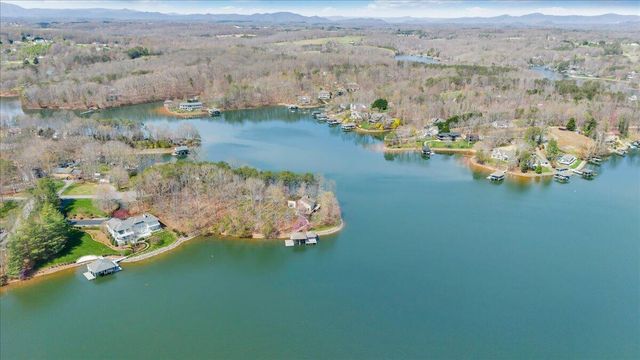 232 Peninsula DR, Moneta, VA 24121