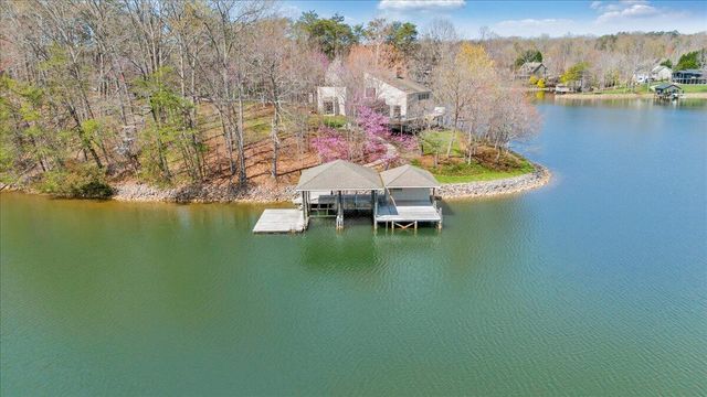 232 Peninsula DR, Moneta, VA 24121