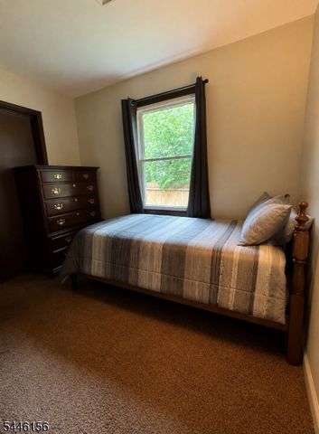 18 Prince St, Hamburg Boro, NJ 07419