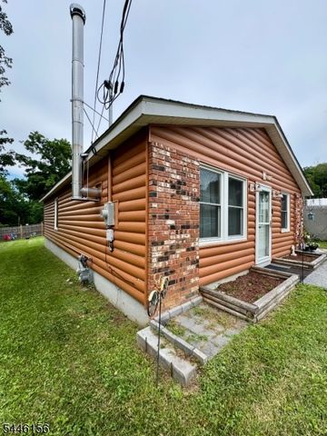 18 Prince St, Hamburg Boro, NJ 07419