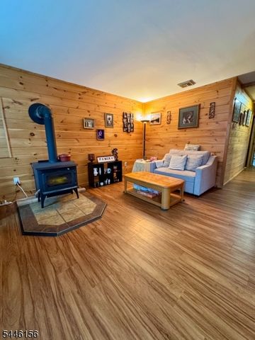 18 Prince St, Hamburg Boro, NJ 07419