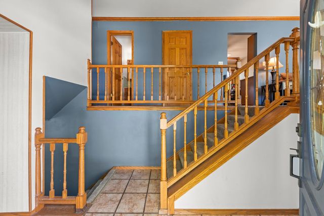 8064 Carlisle Drive, Hanover Park, IL 60133