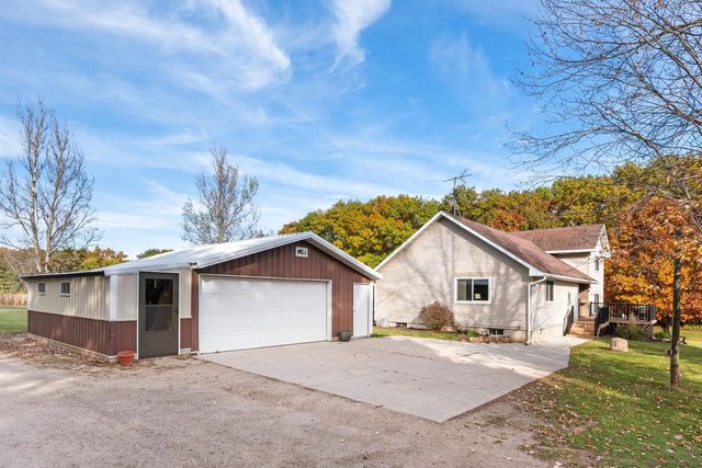 N5664 Sondalle Lane, Princeton, WI 54968