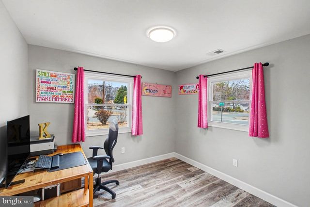 1229 E LONGVIEW DR, Woodbridge, VA 22191