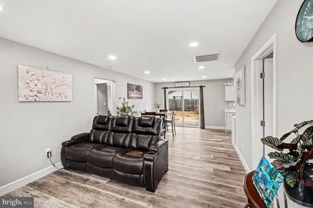 1229 E LONGVIEW DR, Woodbridge, VA 22191