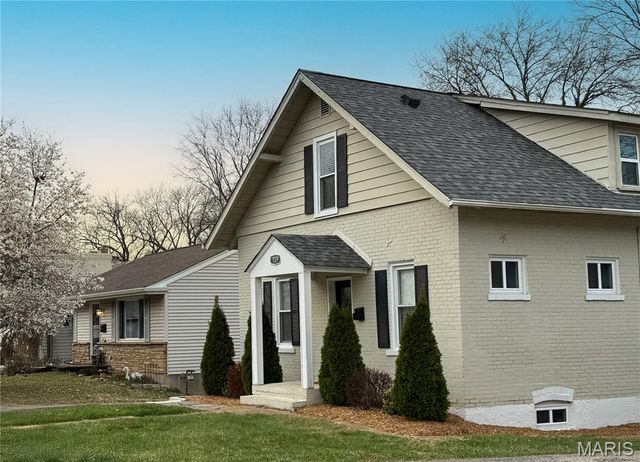 729 Luckystone Avenue, St Louis, MO 63122