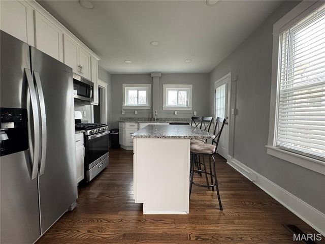 729 Luckystone Avenue, St Louis, MO 63122