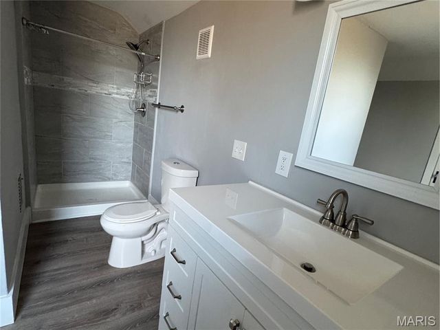 729 Luckystone Avenue, St Louis, MO 63122