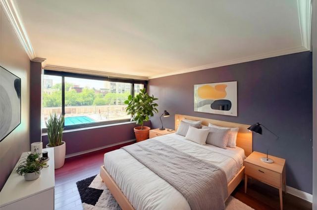 1555 N Sandburg Terrace 305K, Chicago, IL 60610