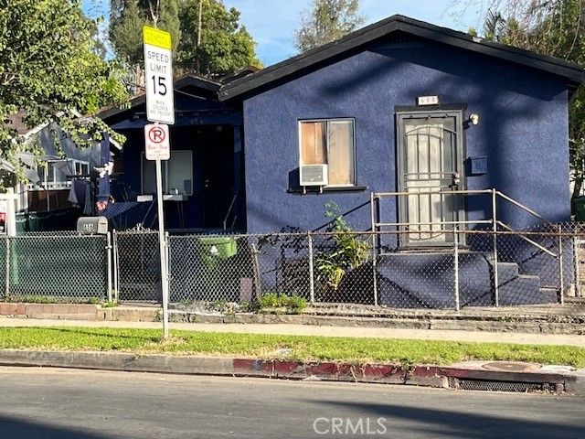 656 S Mott, Los Angeles, CA 90023