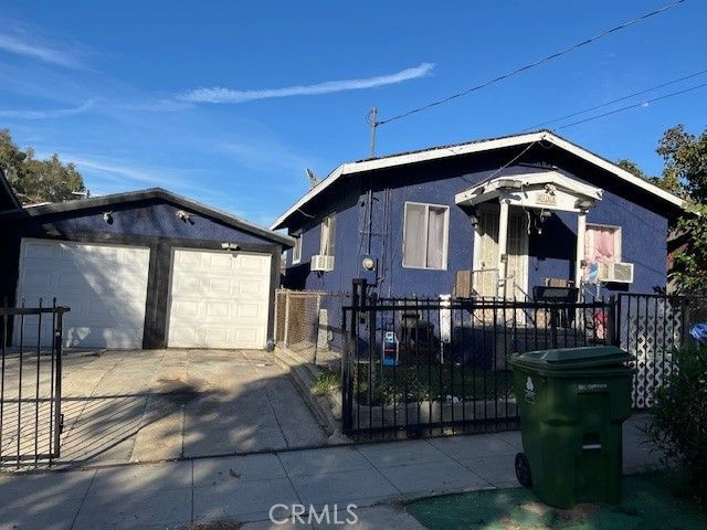 656 S Mott, Los Angeles, CA 90023