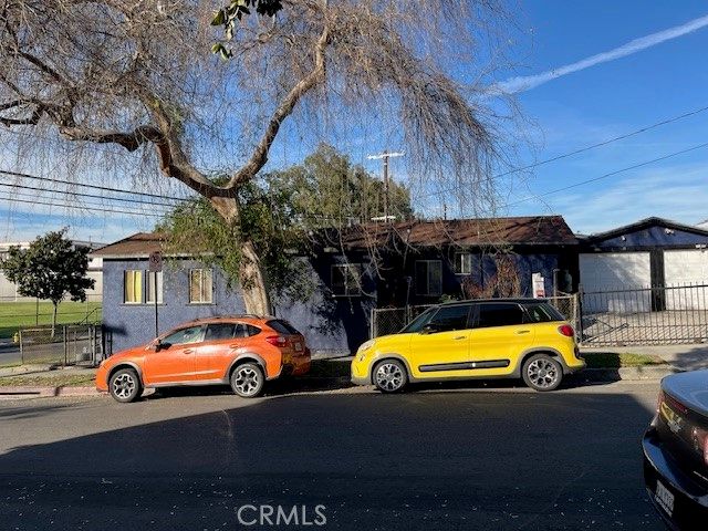 656 S Mott, Los Angeles, CA 90023