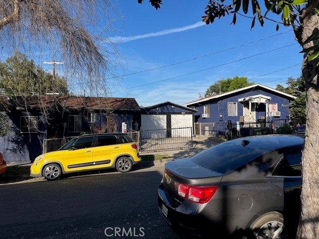656 S Mott, Los Angeles, CA 90023