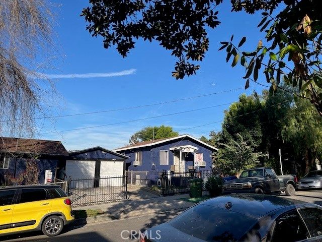 656 S Mott, Los Angeles, CA 90023