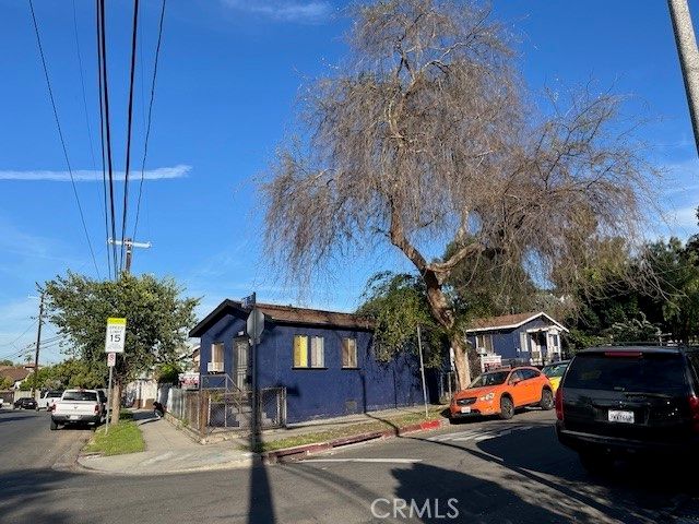 656 S Mott, Los Angeles, CA 90023