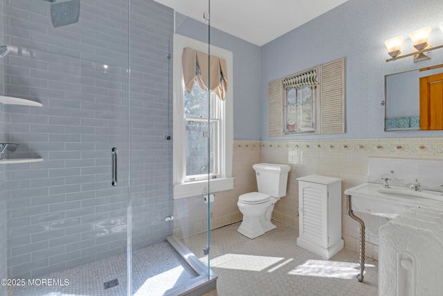 458 Navesink River Road, Red Bank, NJ 07701