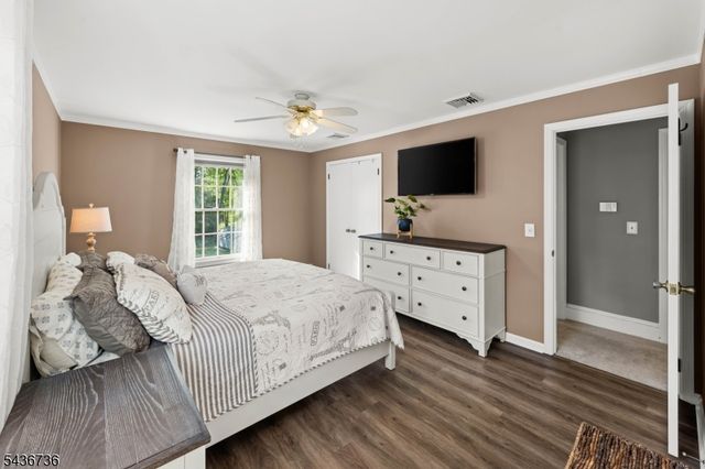 97 Beacon Hill Rd, Washington Twp., NJ 07830