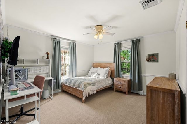 97 Beacon Hill Rd, Washington Twp., NJ 07830
