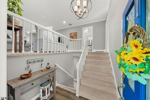 97 Beacon Hill Rd, Washington Twp., NJ 07830