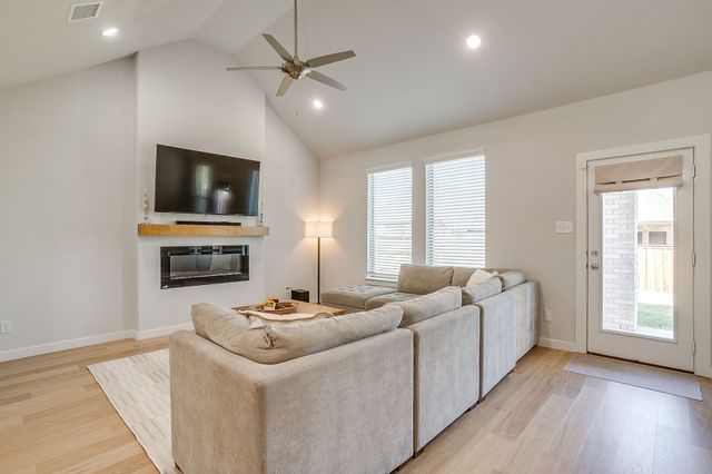 5845 Corazon Lane, Fort Worth, TX 76126