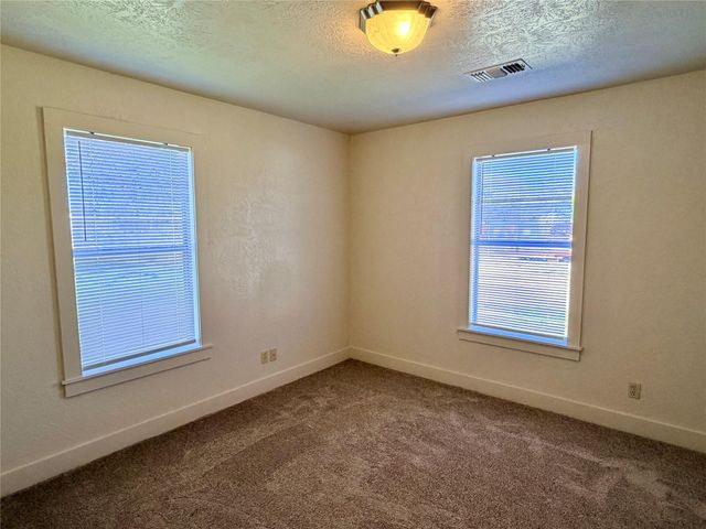 500 W Third Street, Brenham, TX 77833